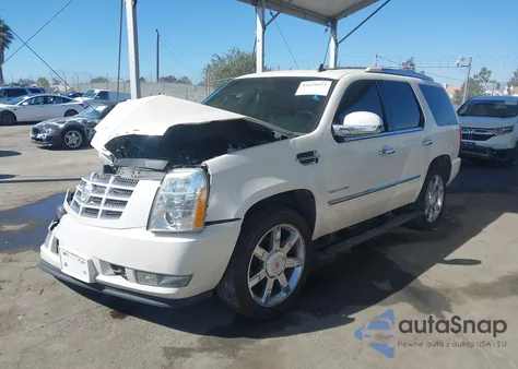 2011 Cadillac Escalade Premium z USA, uszkodzony, nr VIN 1GYS4CEF8BR396716